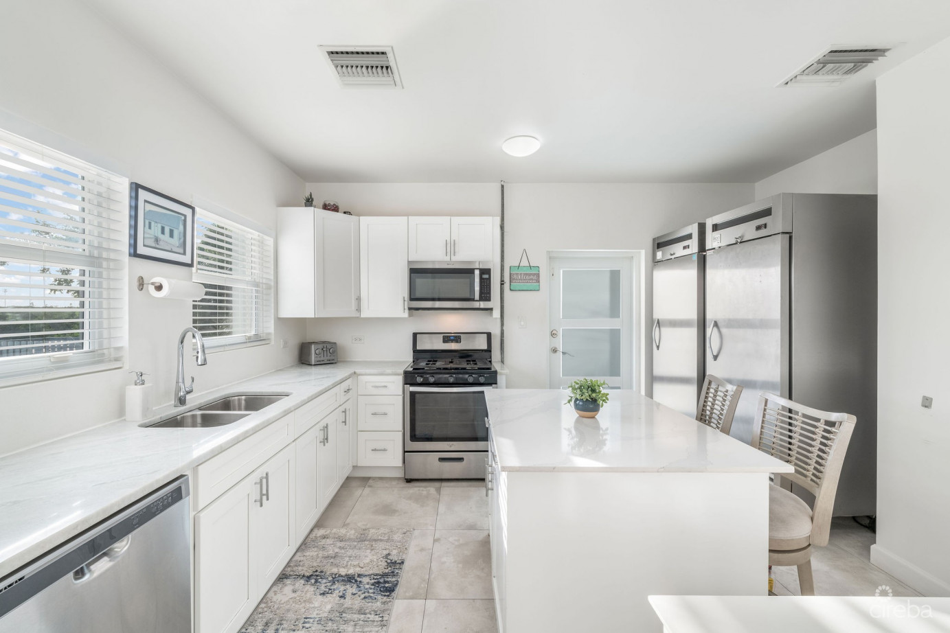 The Cottages In East End  Boutique Hotel