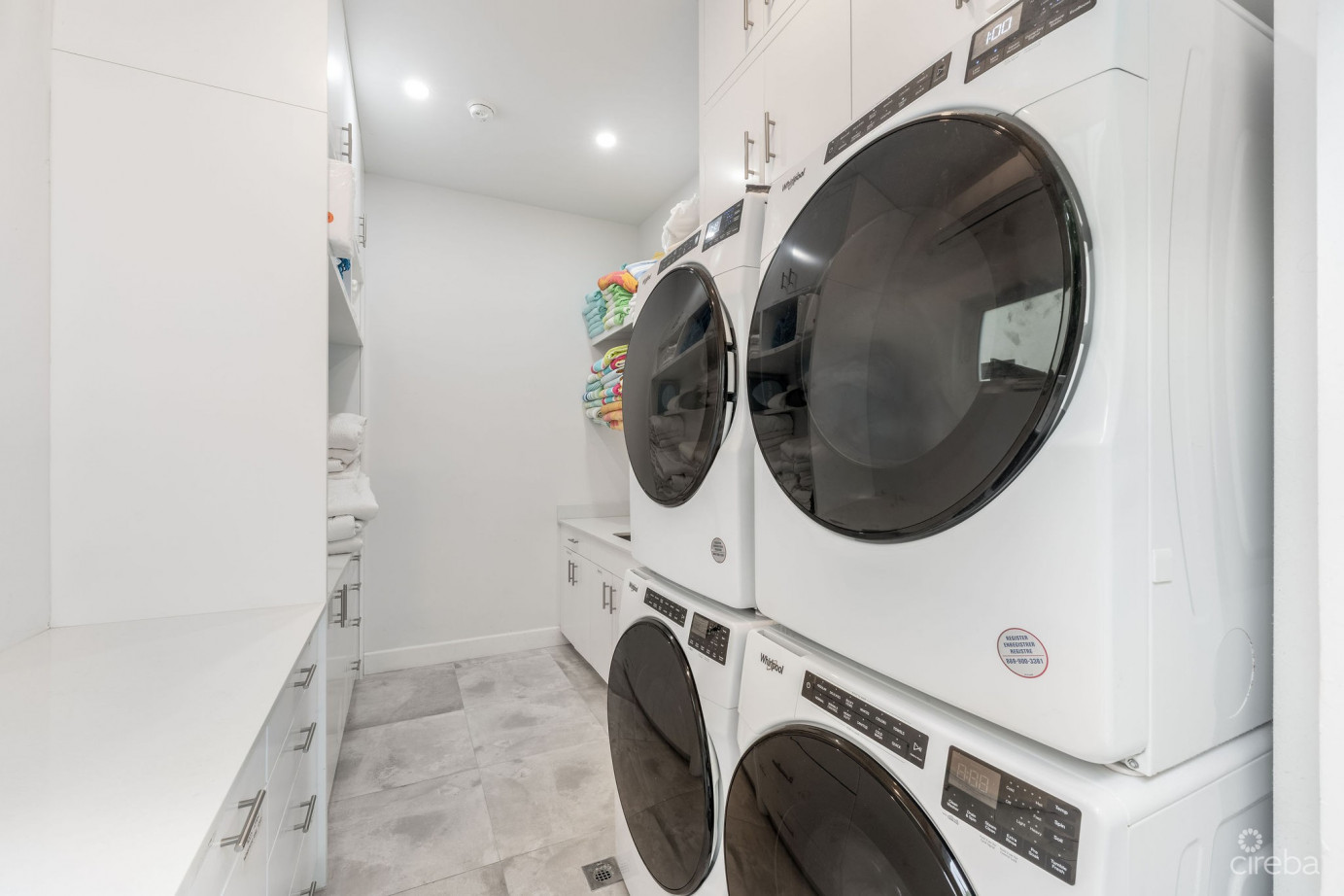 The Cottages In East End  Boutique Hotel