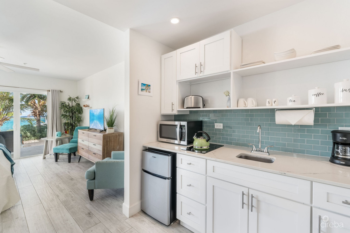 The Cottages In East End  Boutique Hotel