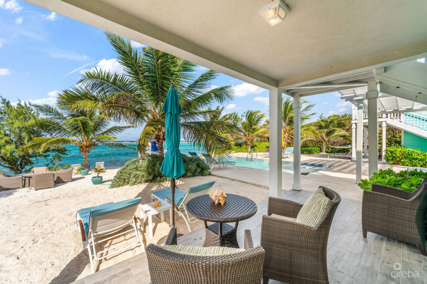 The Cottages In East End  Boutique Hotel