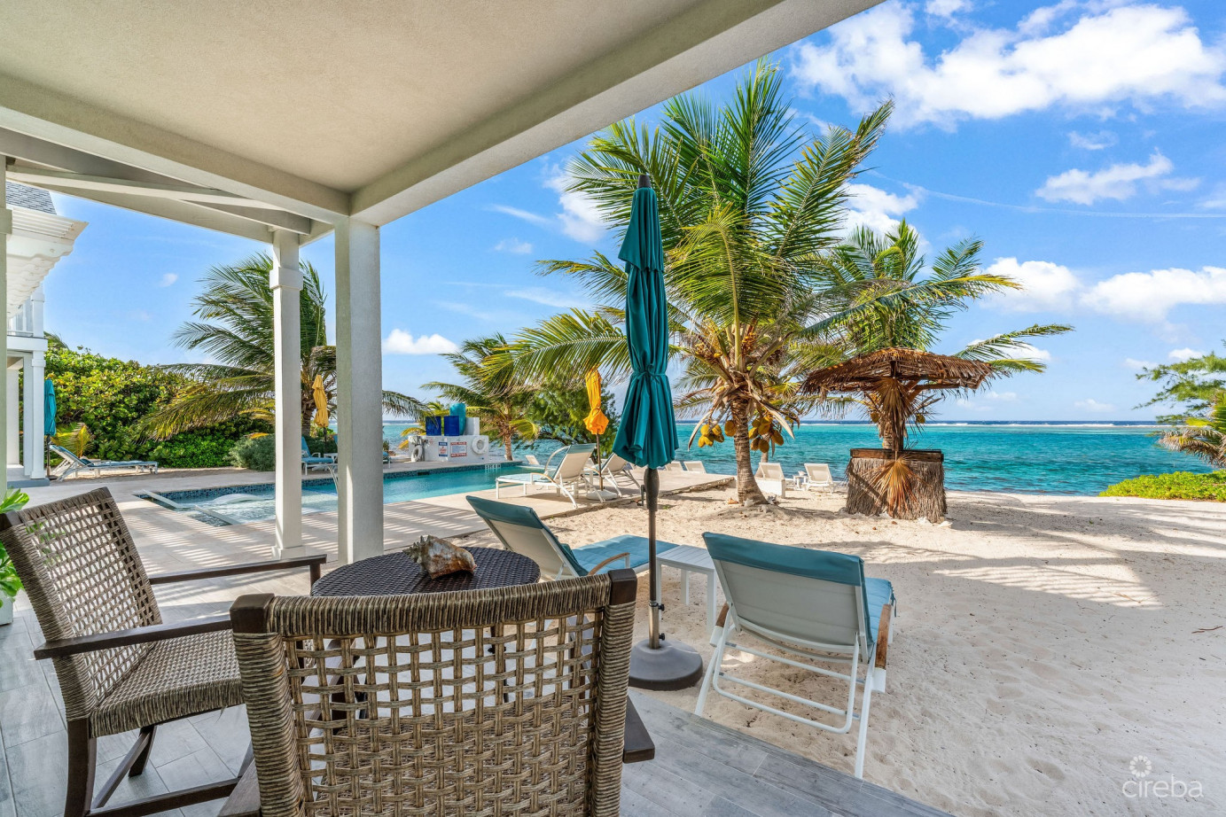 The Cottages In East End  Boutique Hotel