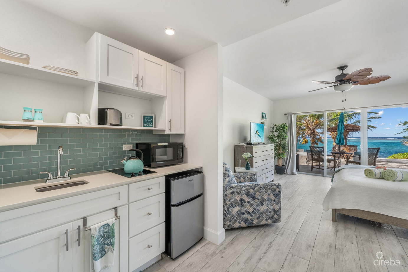 The Cottages In East End  Boutique Hotel