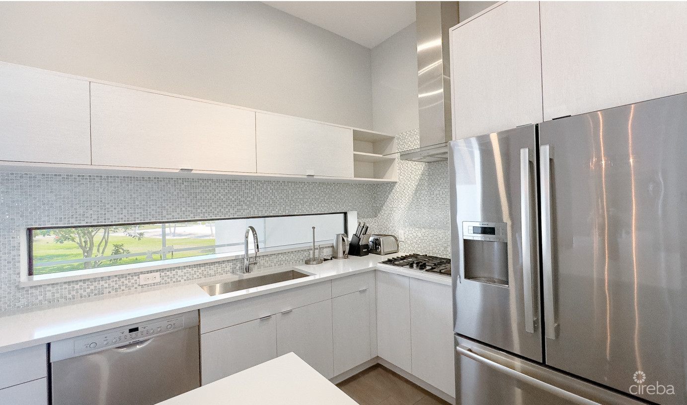 63 Vela, South Sound