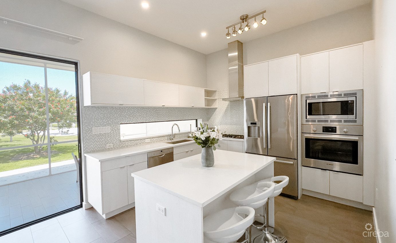 63 Vela, South Sound