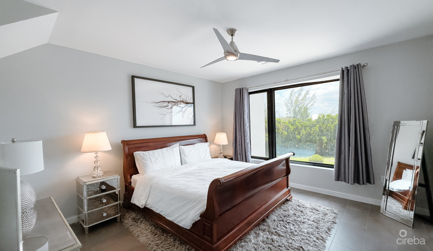 63 Vela, South Sound