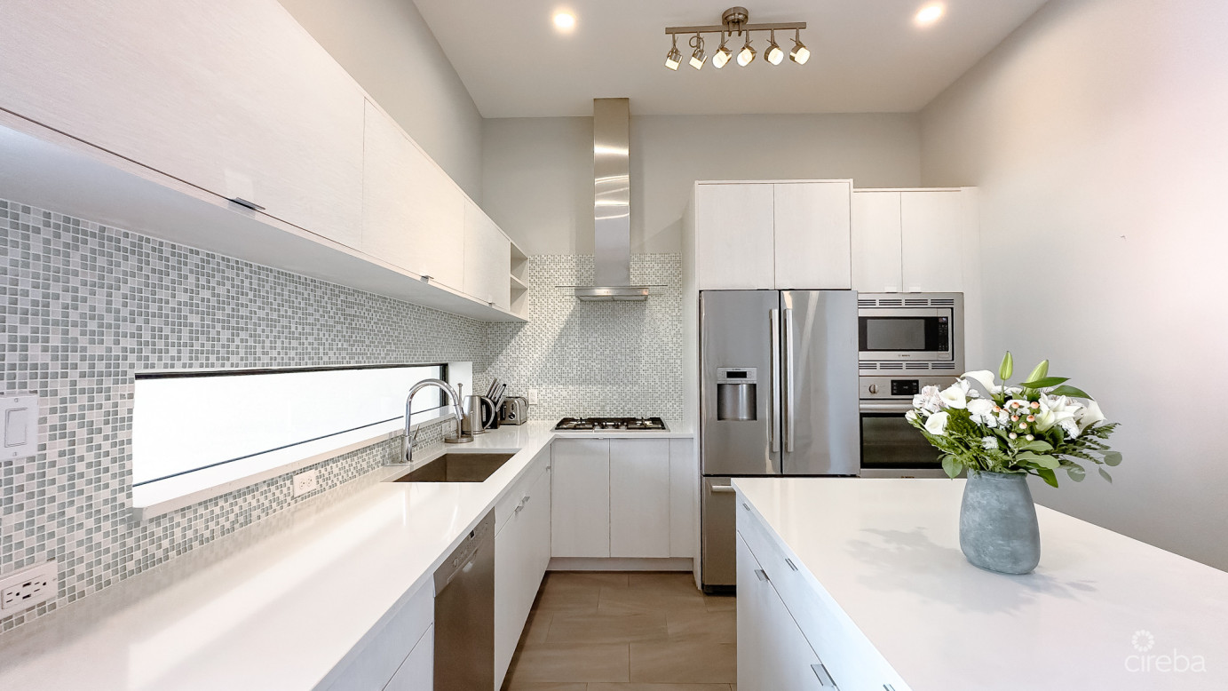 63 Vela, South Sound