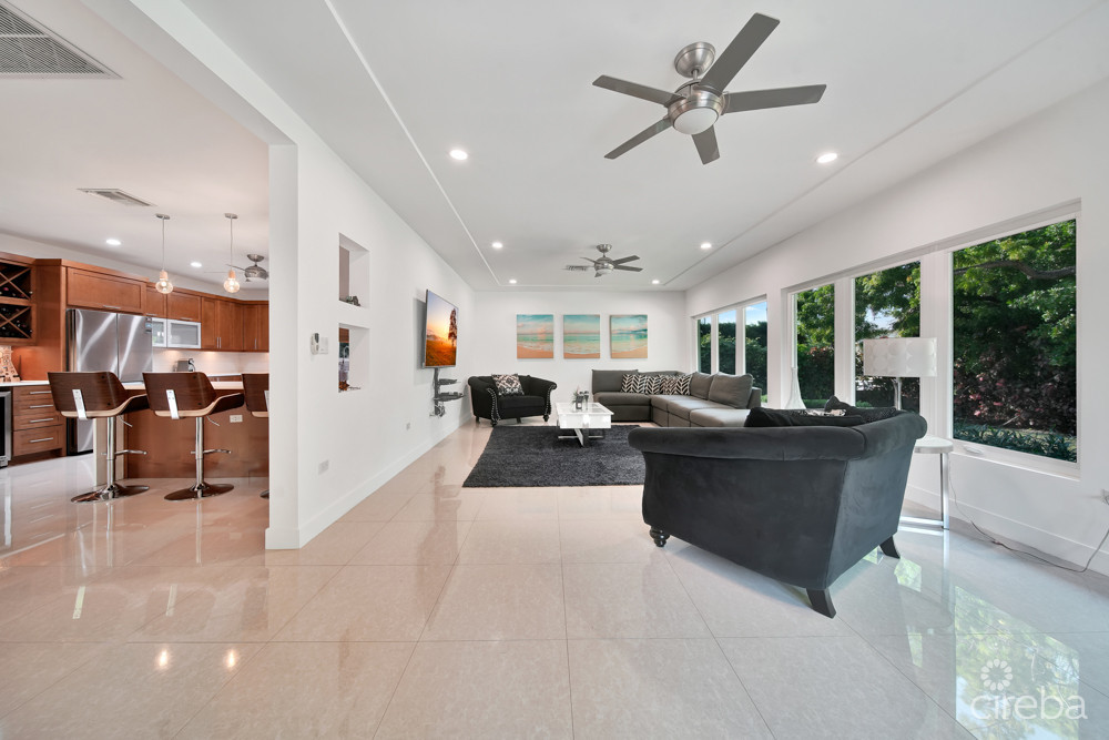 Modern 5 Bedroom Estate Home On Smb Corridor