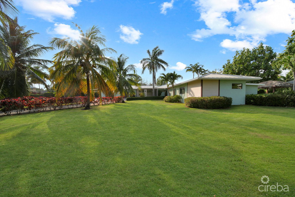 Modern 5 Bedroom Estate Home On Smb Corridor