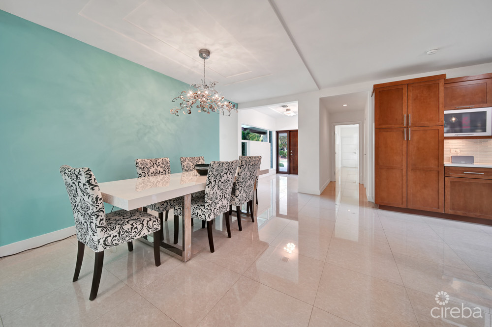 Modern 5 Bedroom Estate Home On Smb Corridor