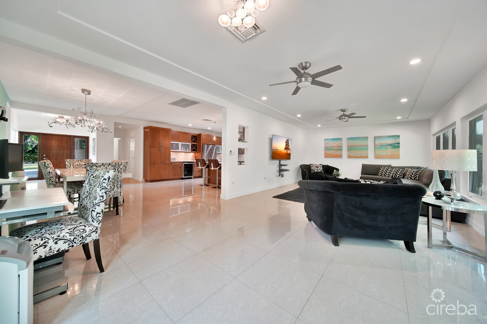 Modern 5 Bedroom Estate Home On Smb Corridor