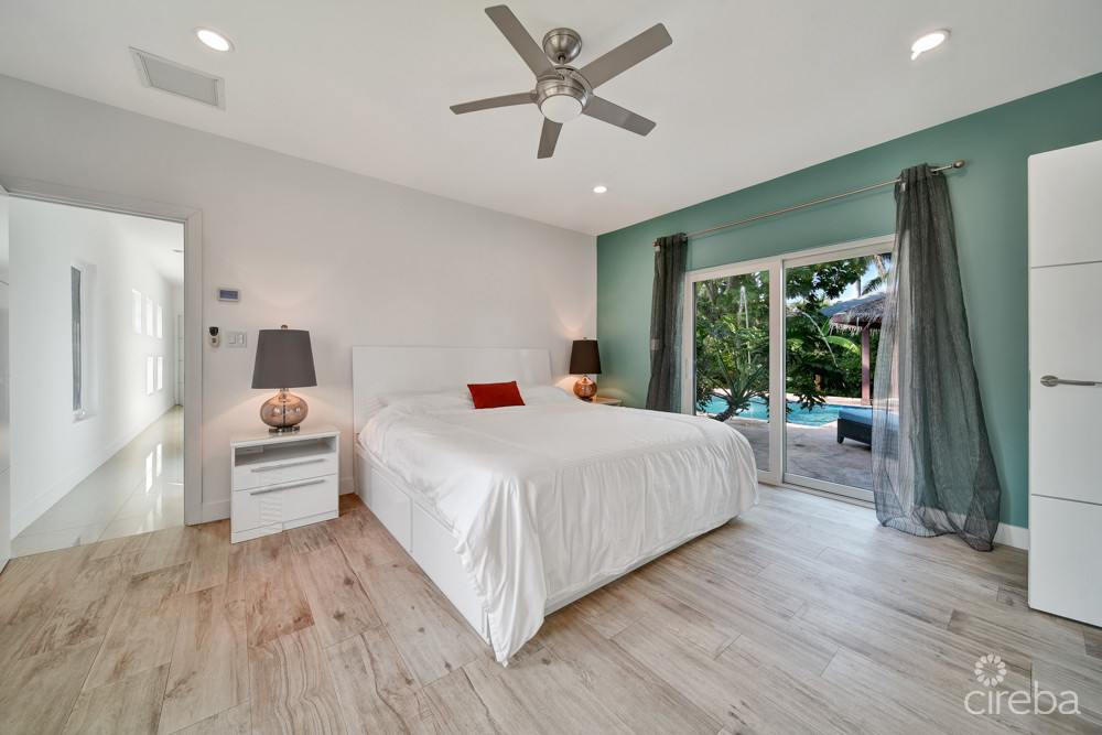 Modern 5 Bedroom Estate Home On Smb Corridor