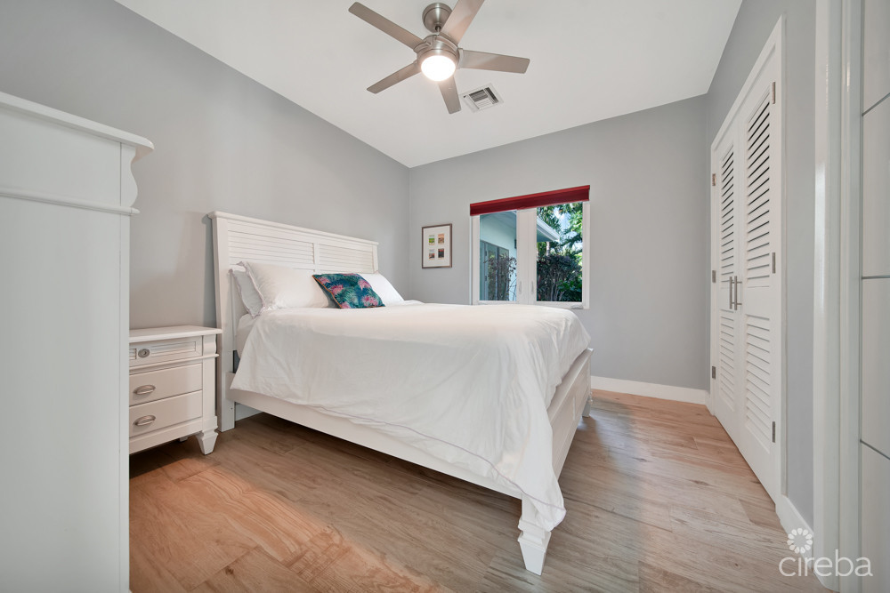 Modern 5 Bedroom Estate Home On Smb Corridor