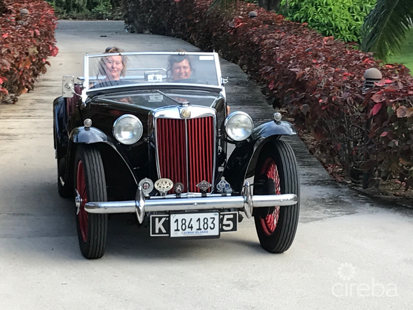 Modern 5 Bedroom Estate Home On Smb Corridor