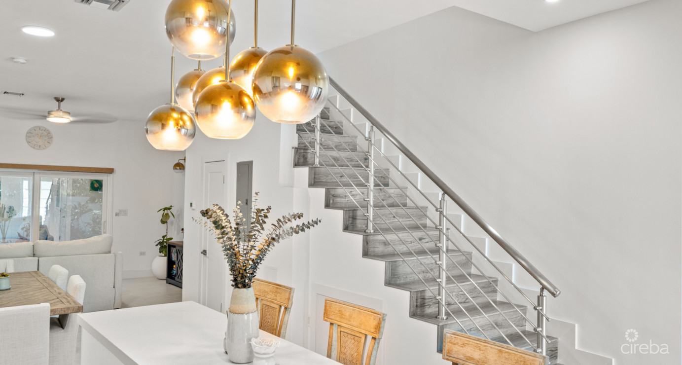 The Mantras #33 (south Sound Townhome W/ Custom Back Garden)