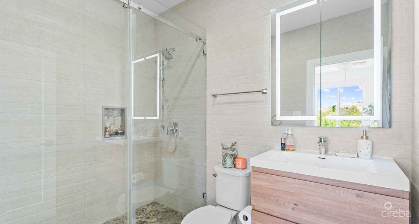 The Mantras #33 (south Sound Townhome W/ Custom Back Garden)