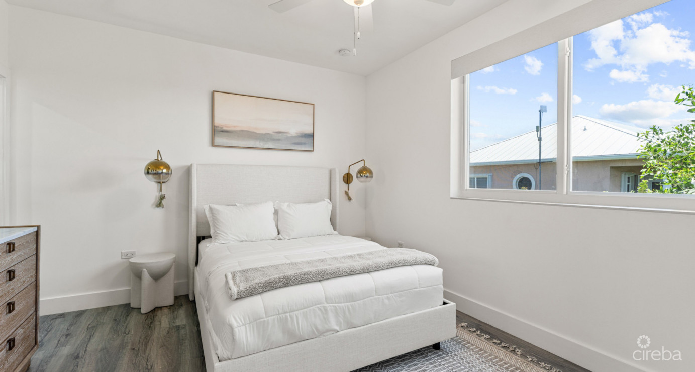 The Mantras #33 (south Sound Townhome W/ Custom Back Garden)