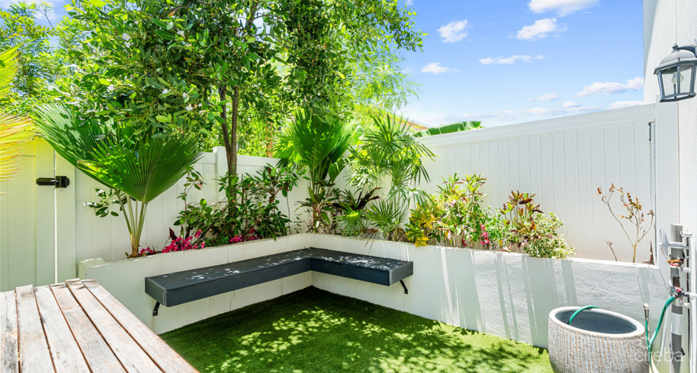 The Mantras #33 (south Sound Townhome W/ Custom Back Garden)