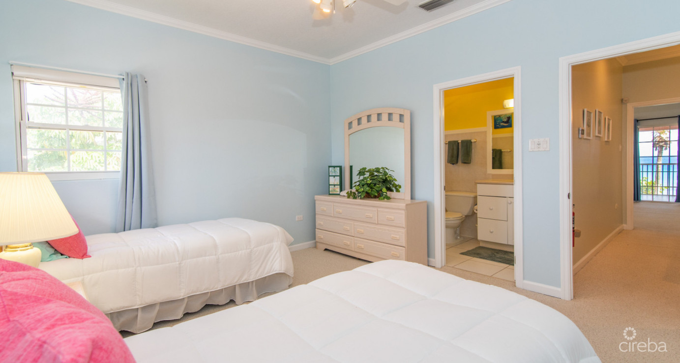 Beachfront Northside Condo Northern Lights 4