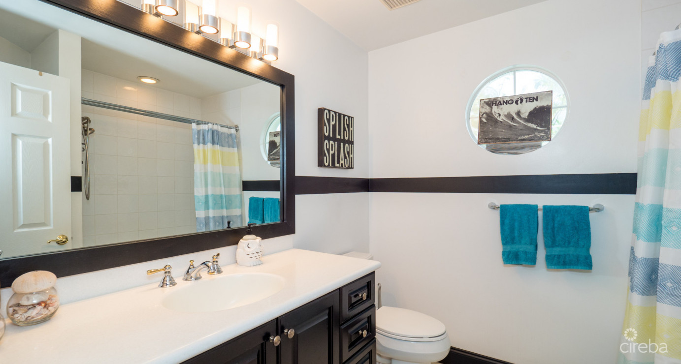 South Sound Ocean Front 4 Bed Windsor Village 25