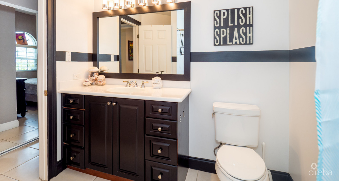 South Sound Ocean Front 4 Bed Windsor Village 25