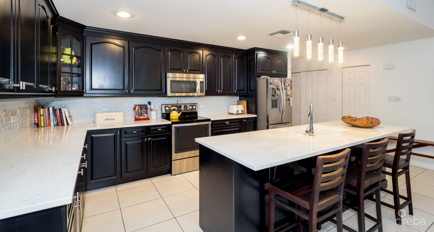 South Sound Ocean Front 4 Bed Windsor Village 25