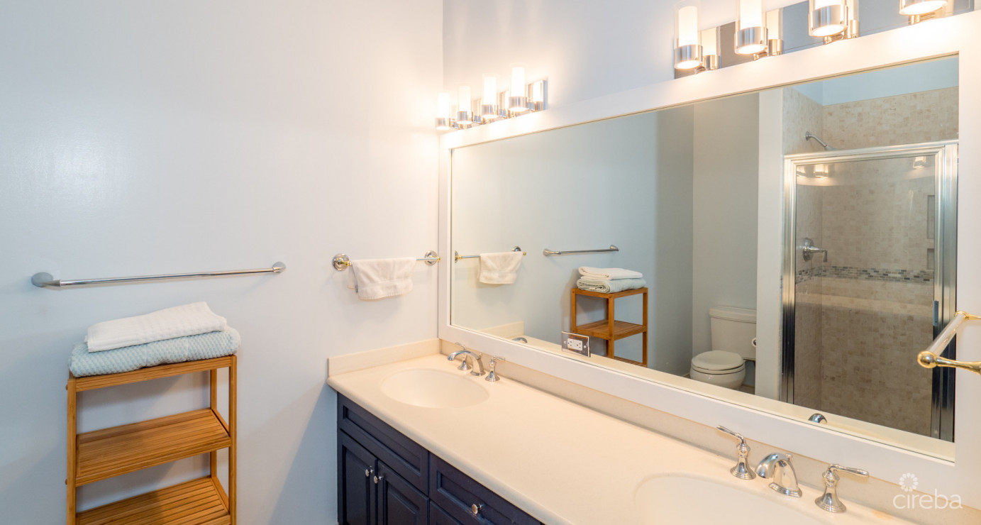 South Sound Ocean Front 4 Bed Windsor Village 25