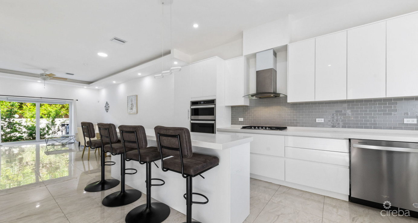 The Mantras #36 (2 Bed, 2.5 Bath South Sound Townhome)