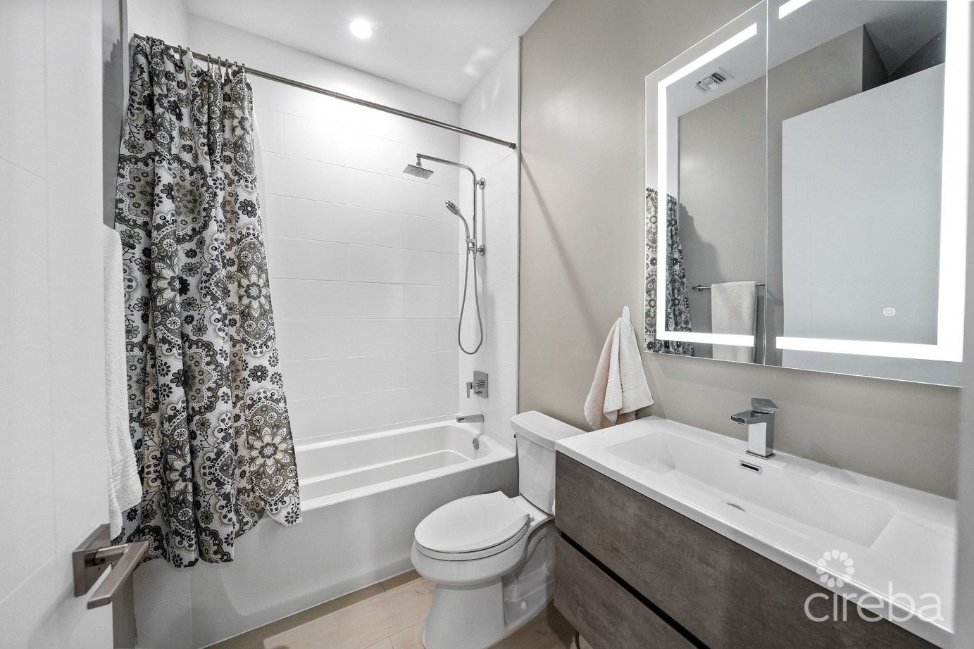 Ocean Crest #21, George Town Waterfront