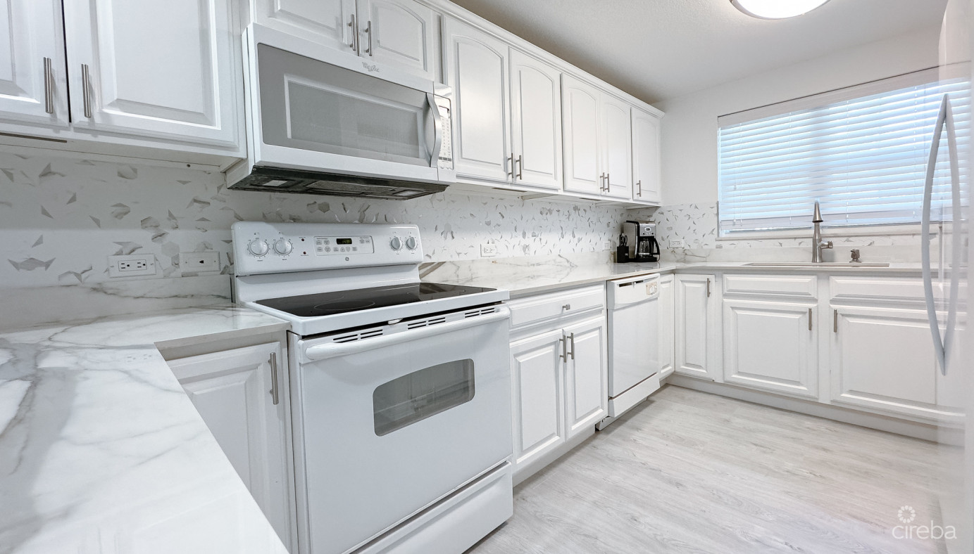 Southampton Gardens 2 Bed, 2.5 Bath Townhouse