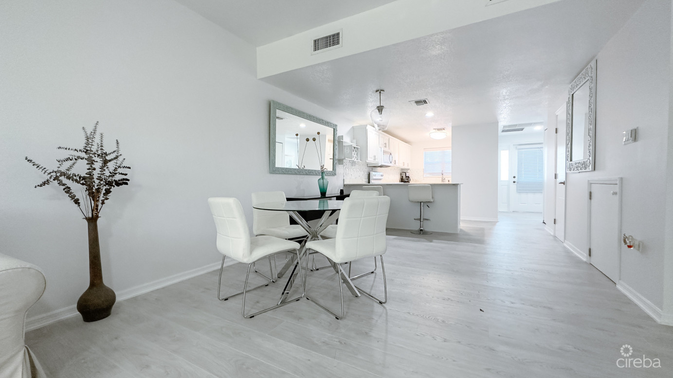 Southampton Gardens 2 Bed, 2.5 Bath Townhouse