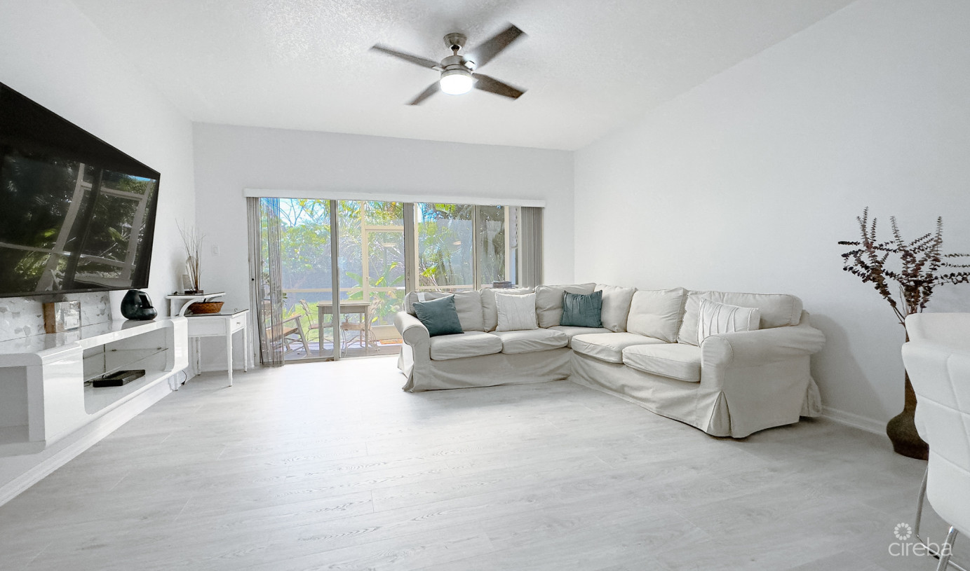 Southampton Gardens 2 Bed, 2.5 Bath Townhouse