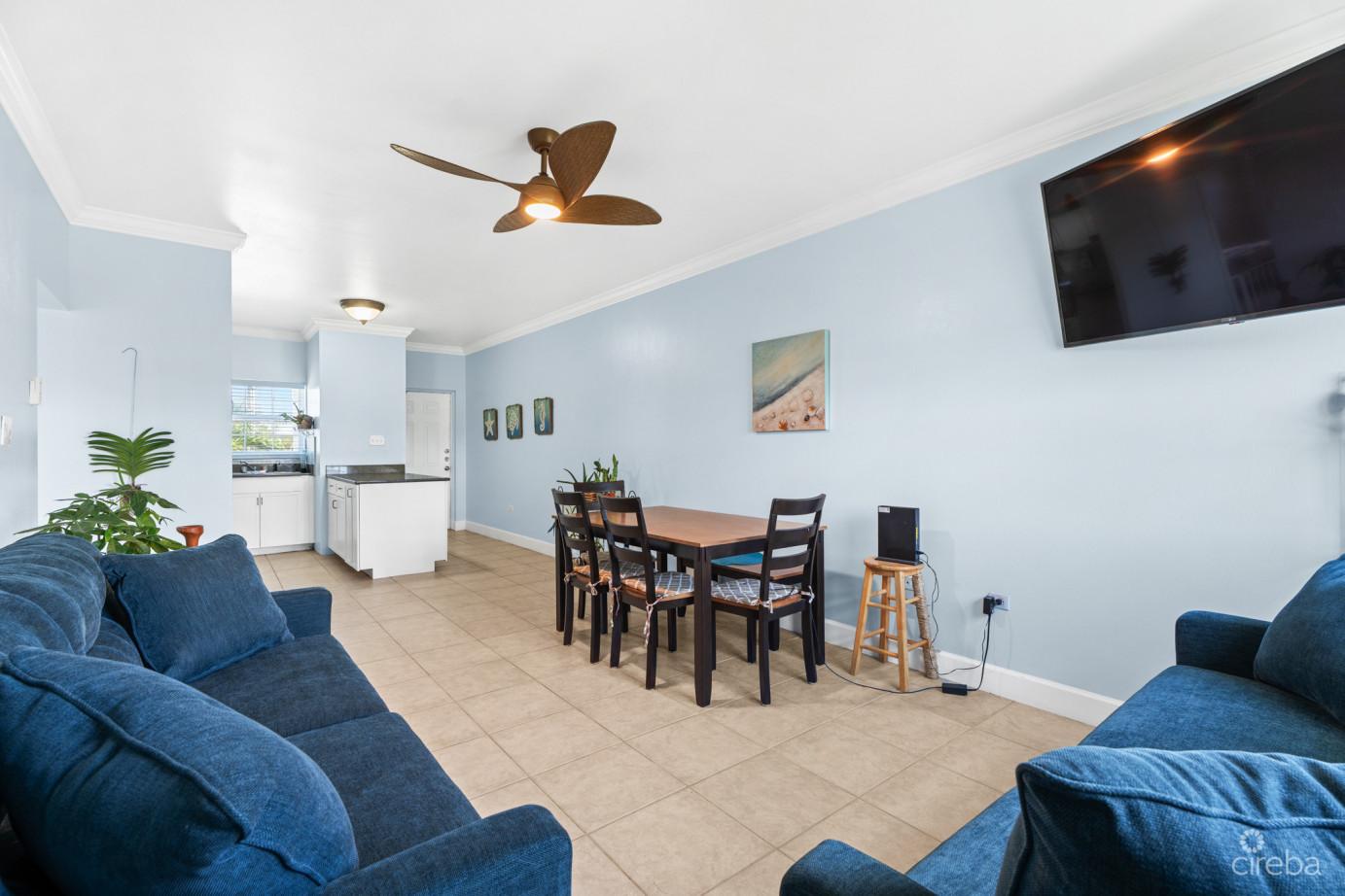 Updated 2-bedroom Condo In Silver Oaks, George Town!