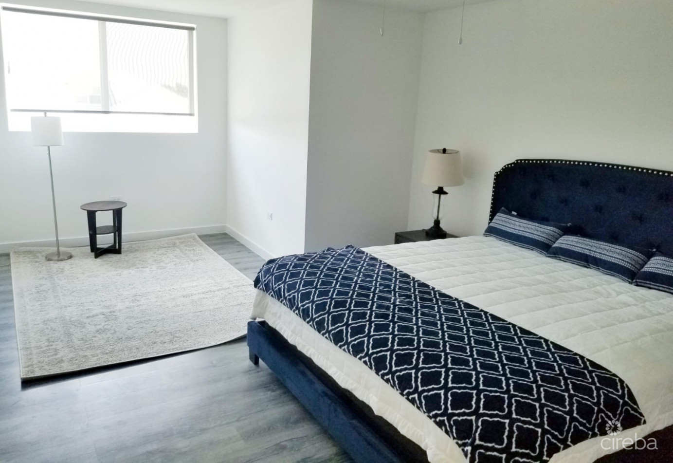 Royal Pines Spacious Townhouse Style Condo