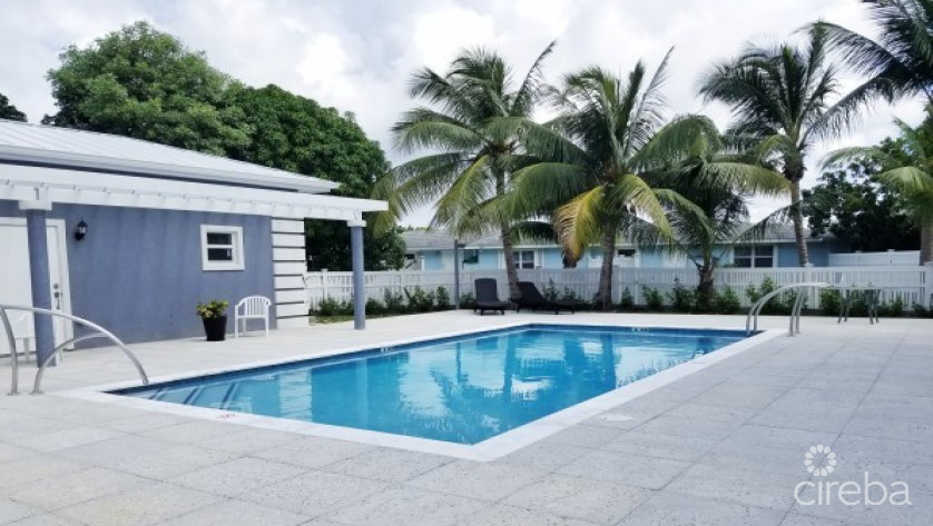 Royal Pines Spacious Townhouse Style Condo