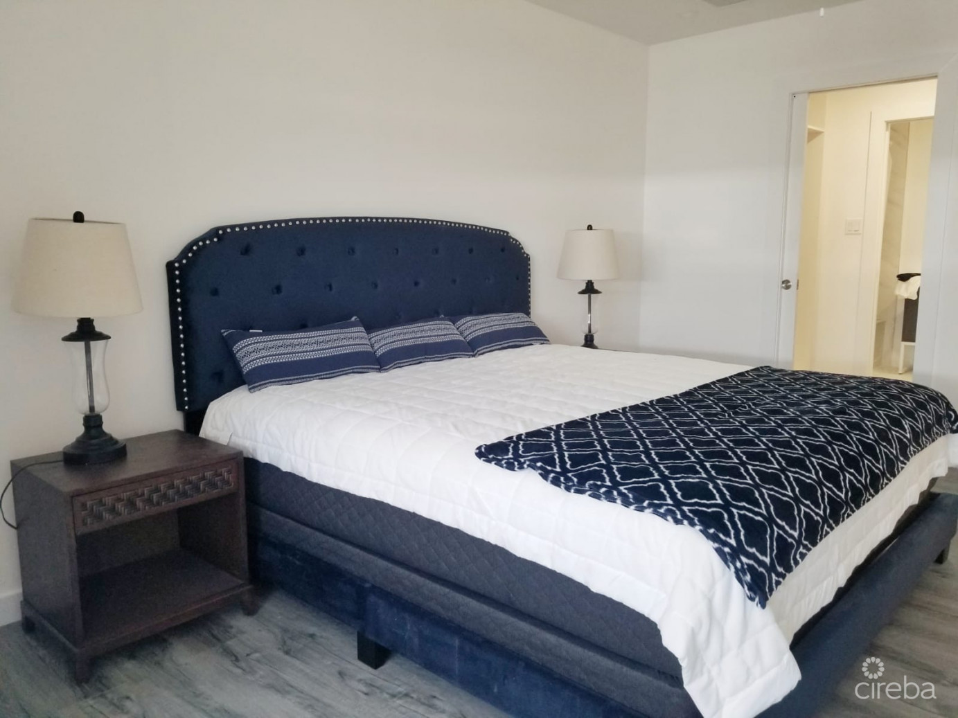 Royal Pines Spacious Townhouse Style Condo