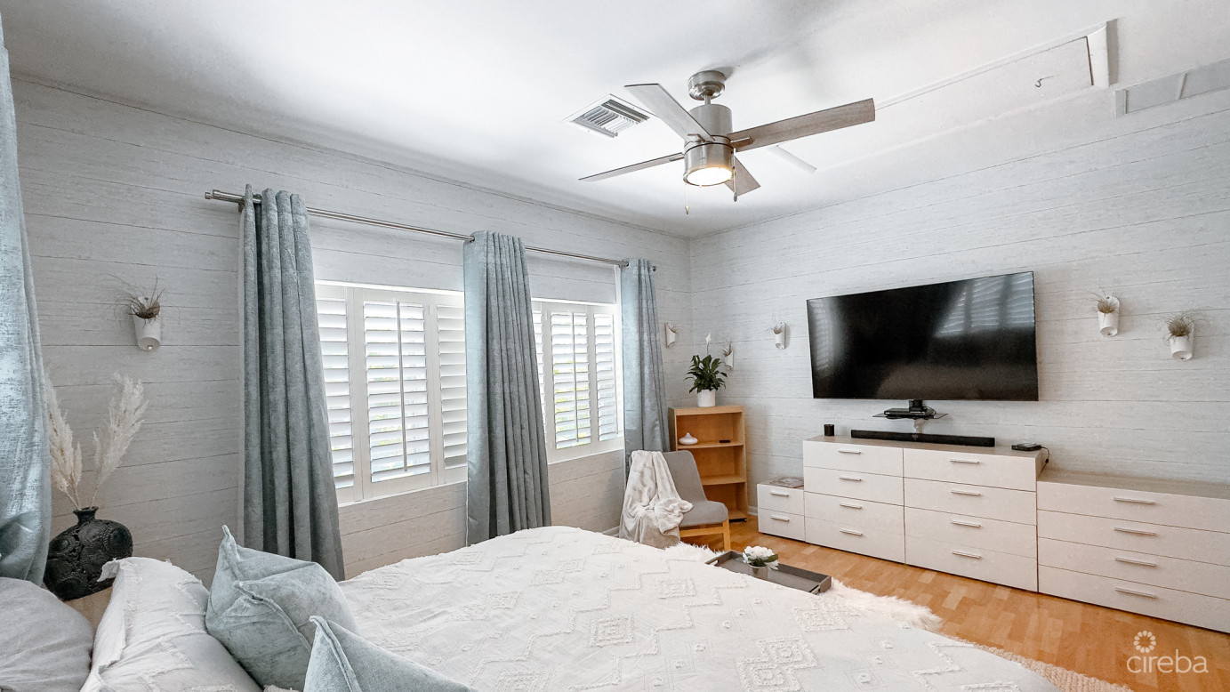 South Sound 4 Bed Home -sunrise