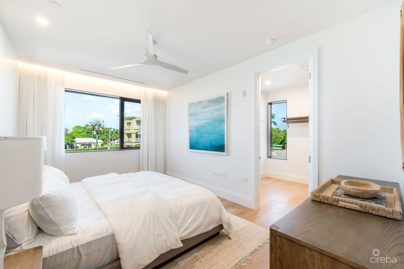 Ocean Front 4 Bed Condo Smb- The Sands