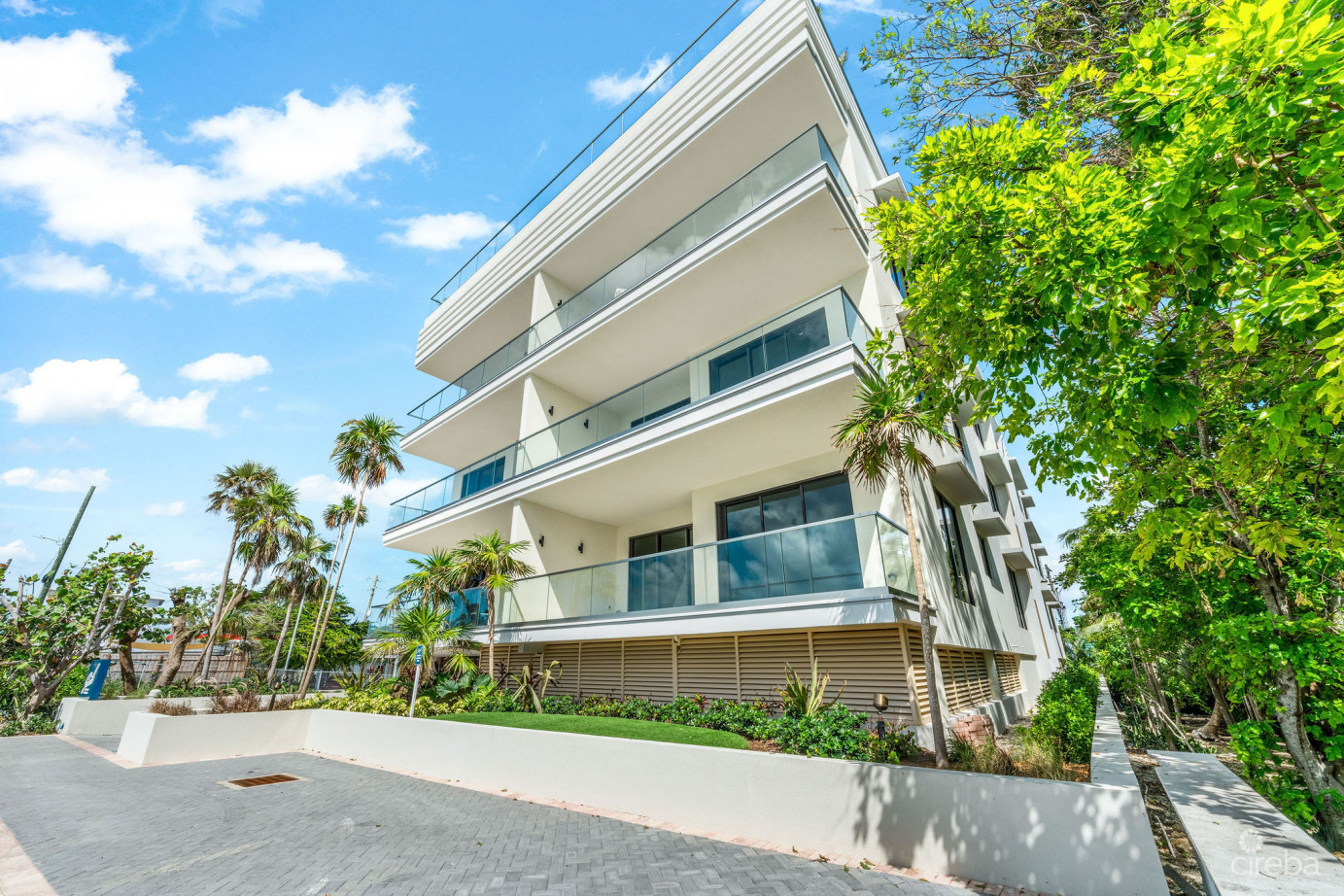 Ocean Front 4 Bed Condo Smb- The Sands