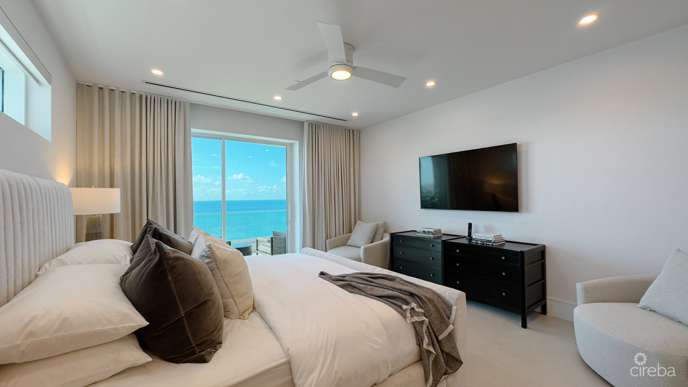 Aqua Residence 7 - Luxury Seven Mile Beach Condo (fully Furnished)