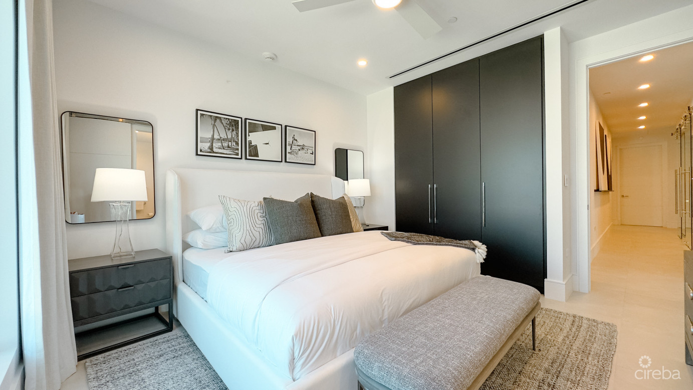 Aqua Residence 7 - Luxury Seven Mile Beach Condo (fully Furnished)