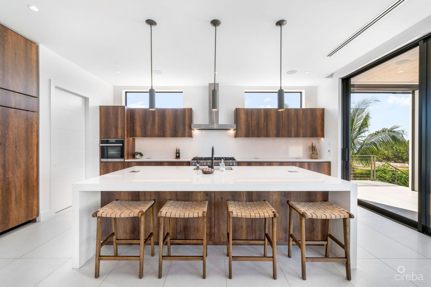 60 Lalique Peninsula Quay  Luxury Waterfront Living In Crystal Harbour