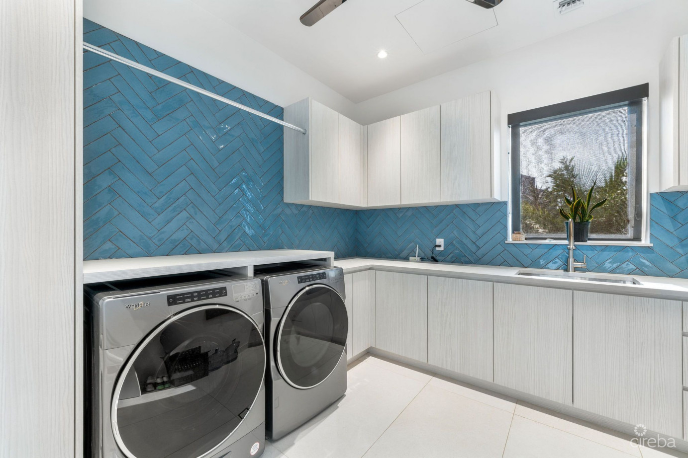 60 Lalique Peninsula Quay  Luxury Waterfront Living In Crystal Harbour