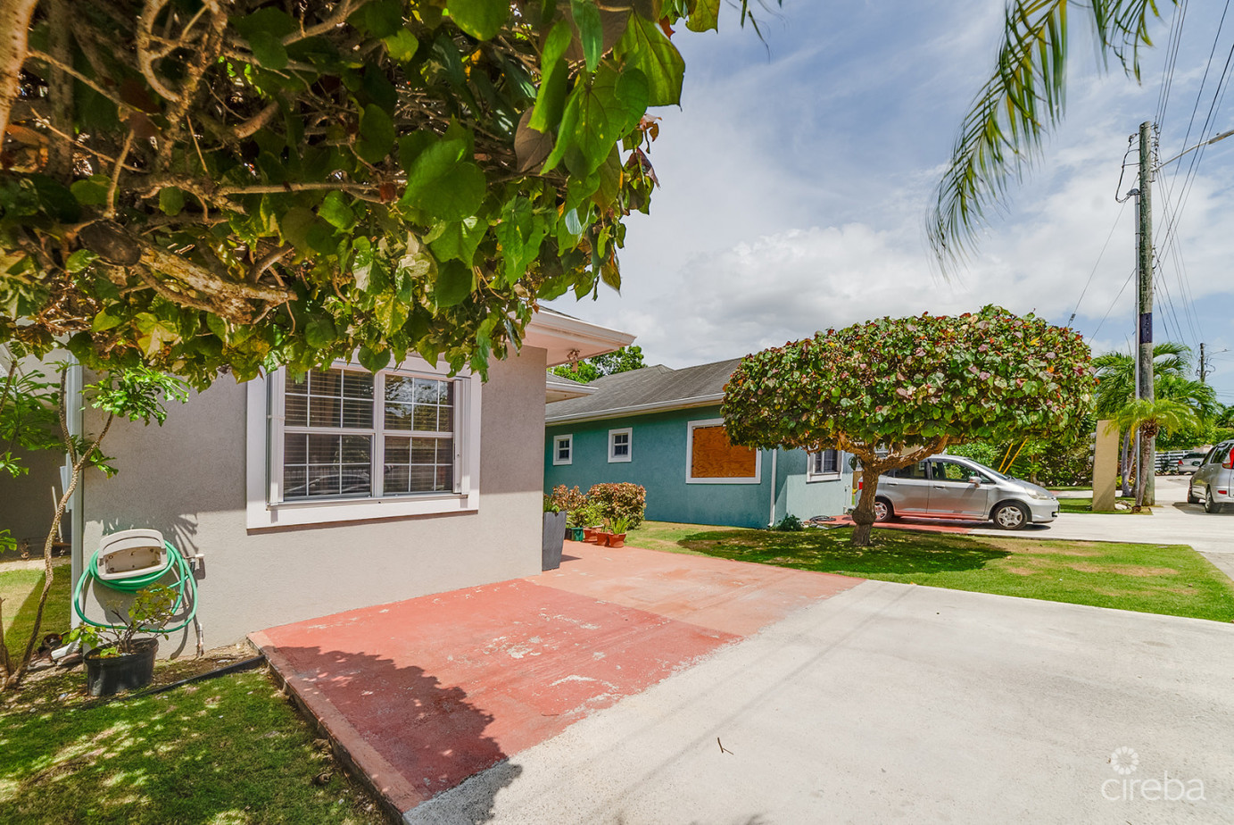 Tropical Mews 2 Bed Home