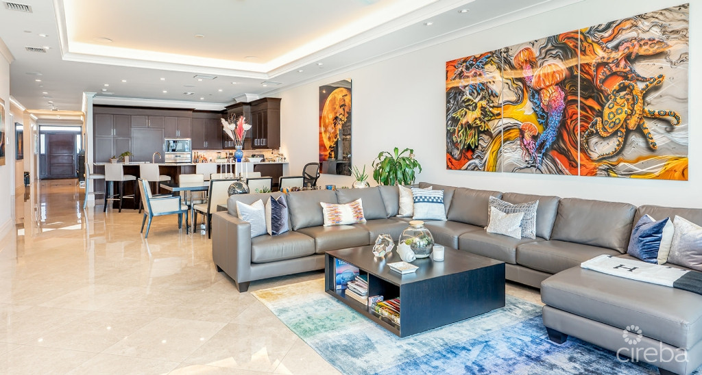 Watercolours - High Floor Location