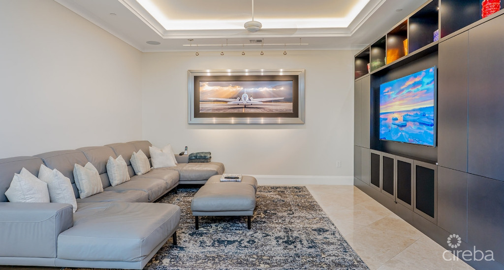 Watercolours - High Floor Location