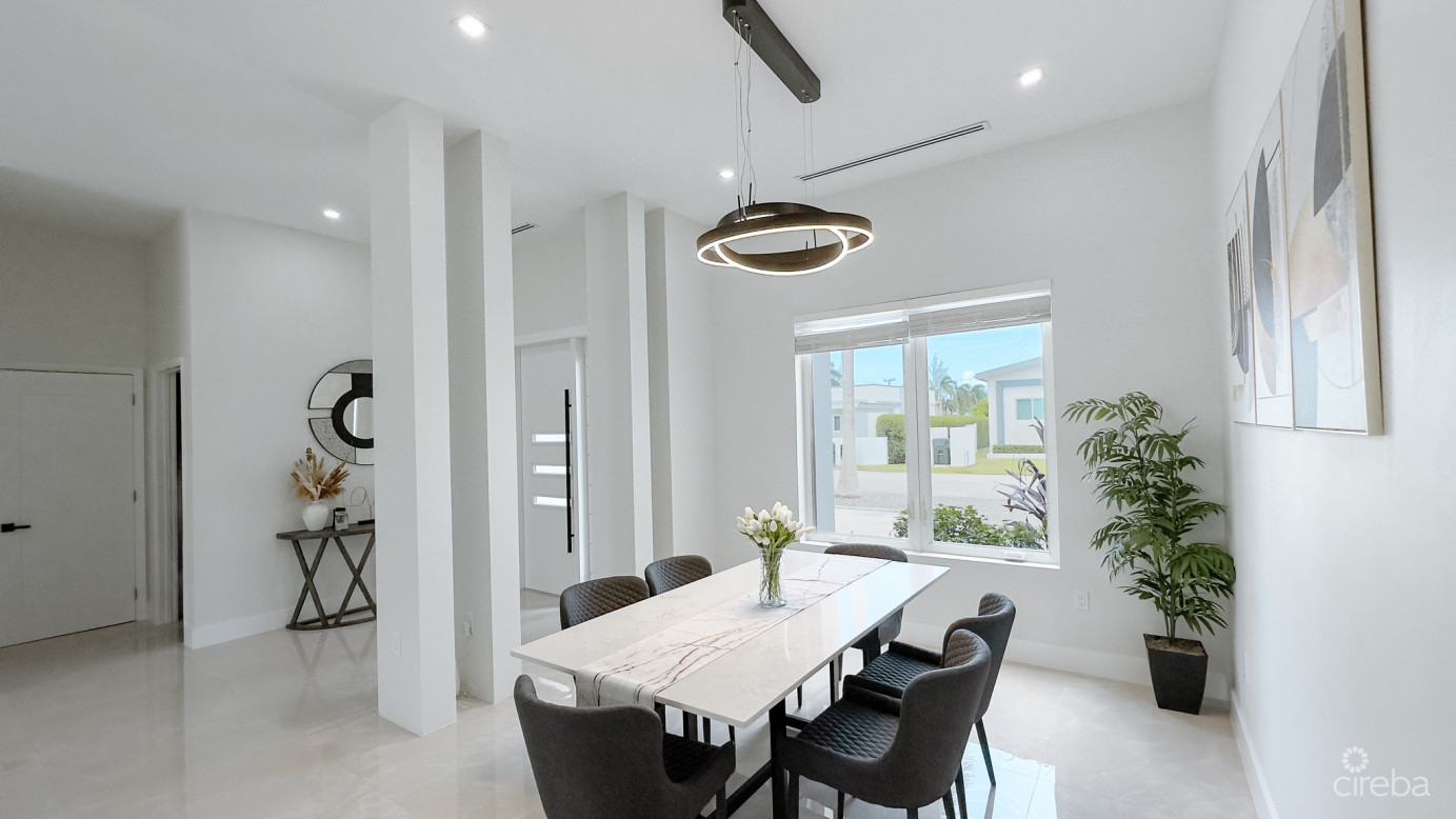 Lakes At Poindexter Home