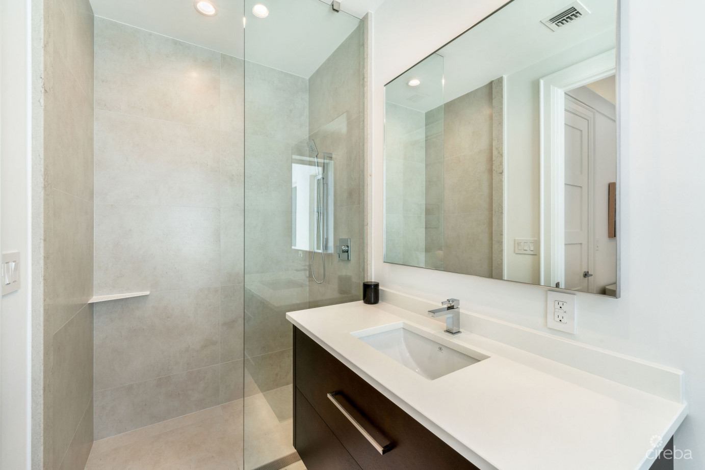 Stone Island Residence 402