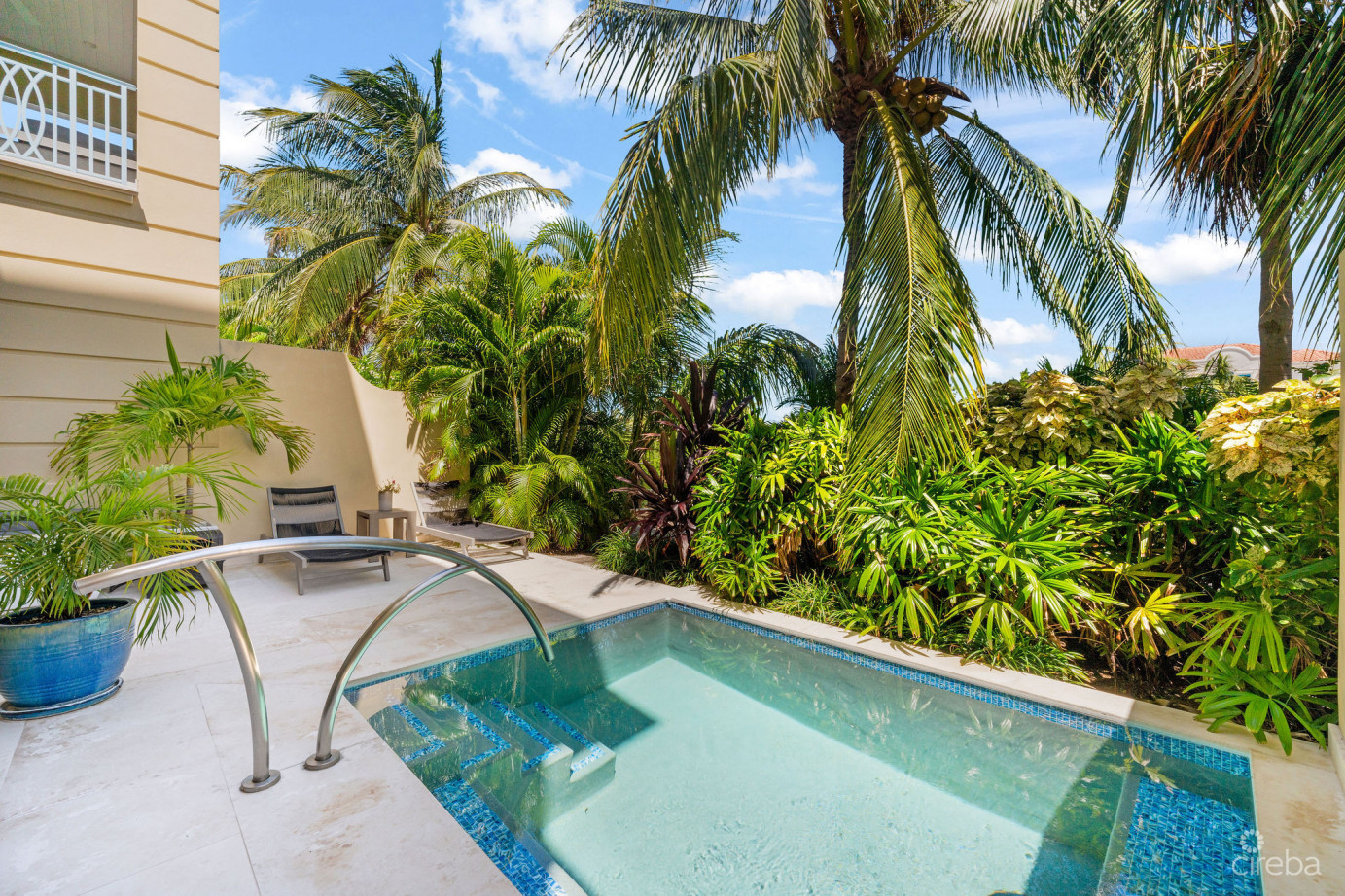 Stone Island Residence 402