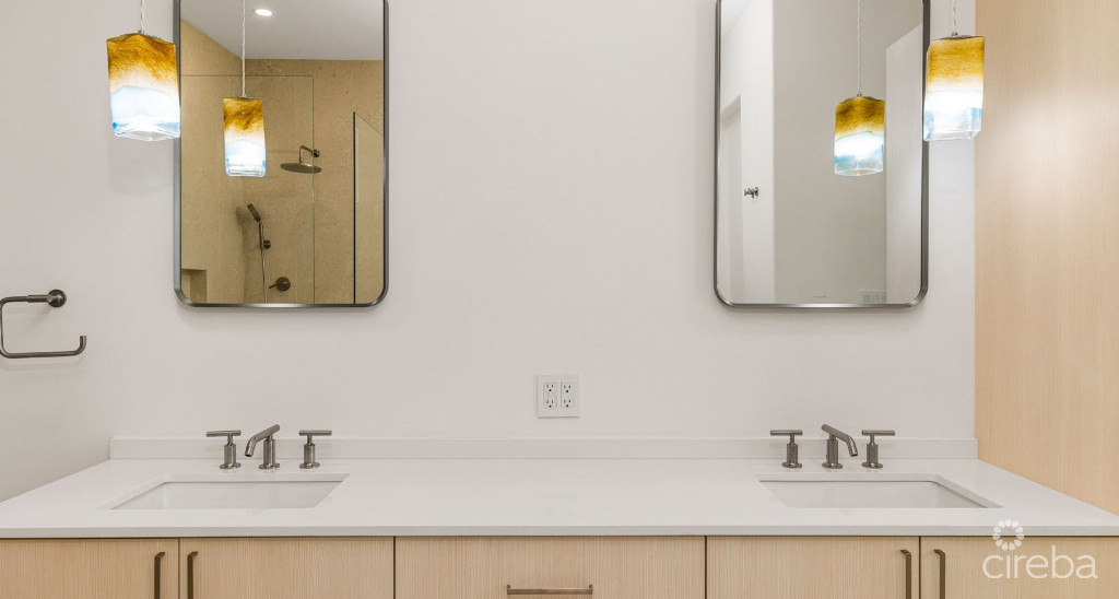 Indigo Bay - Incredible Seafront Residence