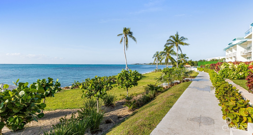 Indigo Bay - Incredible Seafront Residence